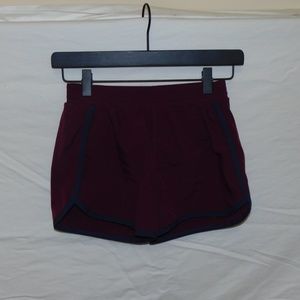 Girls burgundy active shorts